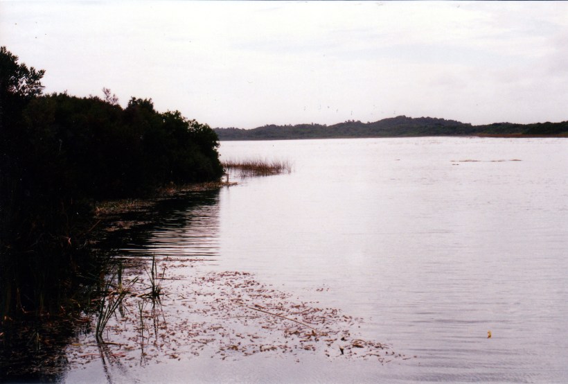 02-05-1998-05-lake-monibeong-discovery-bay-np