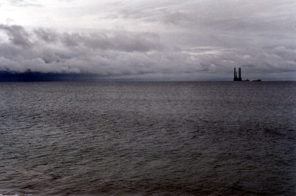 02-07-1998 oil drilling rig seen from Henty Bay CP.jpg