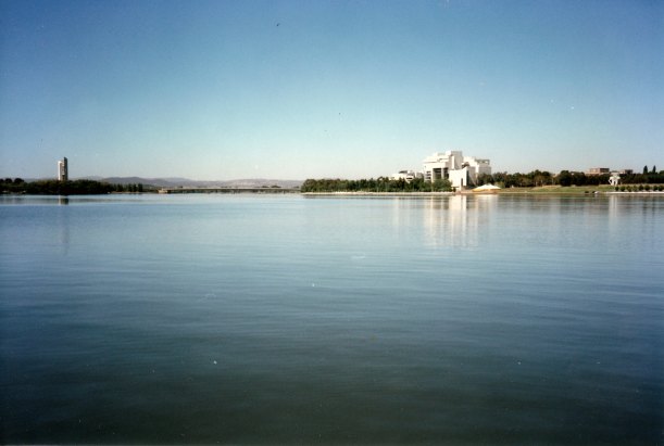 03-10-1998-01-lake-burley-griffin-high-court