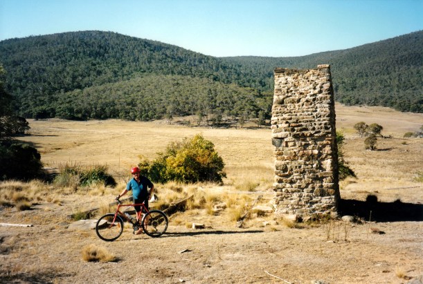 03-19-1998 01 Namadgi NP Cassidy or Sundance.jpg