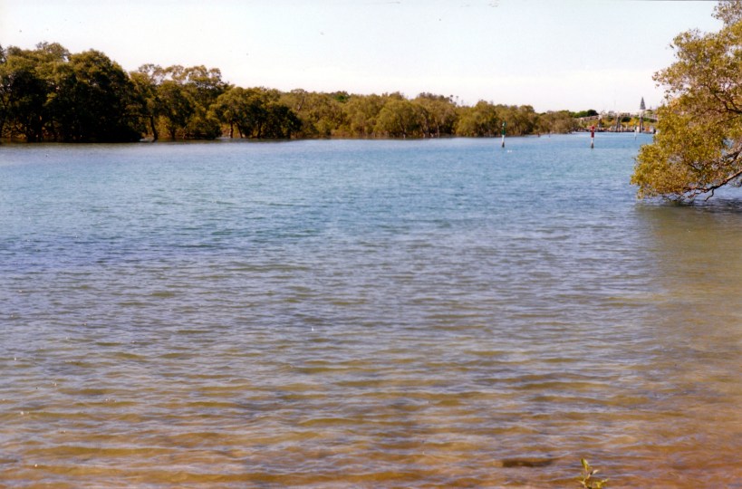 03-30-1998 high tide at SW rocks camp area .jpg