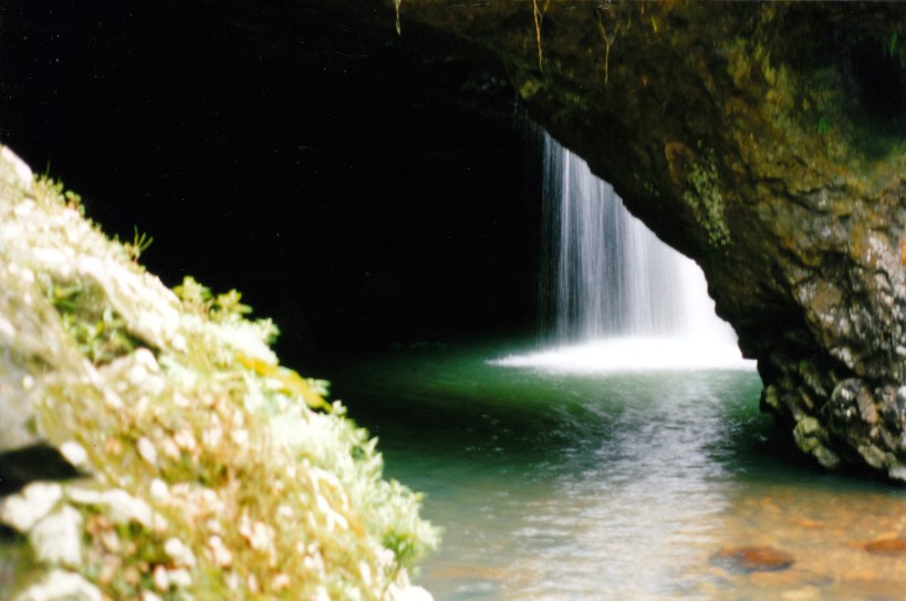 04-07-1998-02-falls-natural-bridge-np