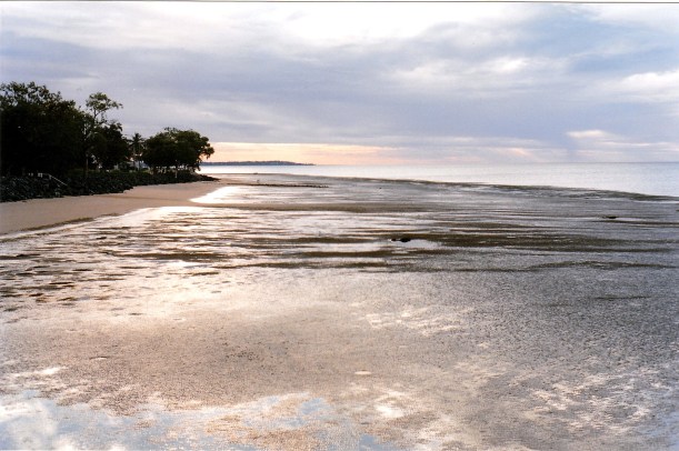 04-30-1998 01 from urangan jetty.jpg