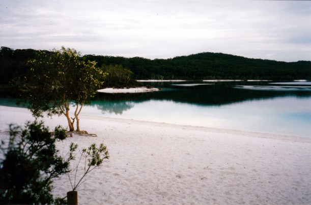 05-08-1998 05 first view Lake McKenzie Fraser Is.jpg