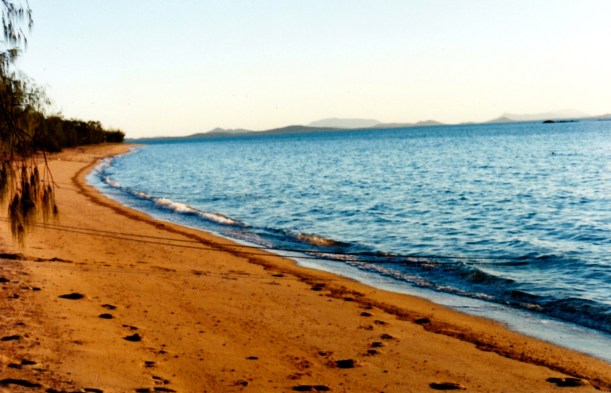 05-19-1998 02 Monte's Reef resort late afternoon.jpg