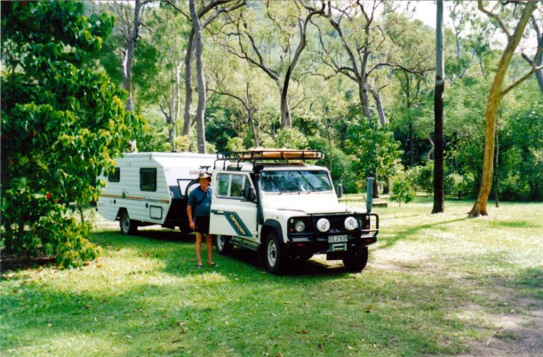 05-28-1998 07 jourama falls van offroad.jpg