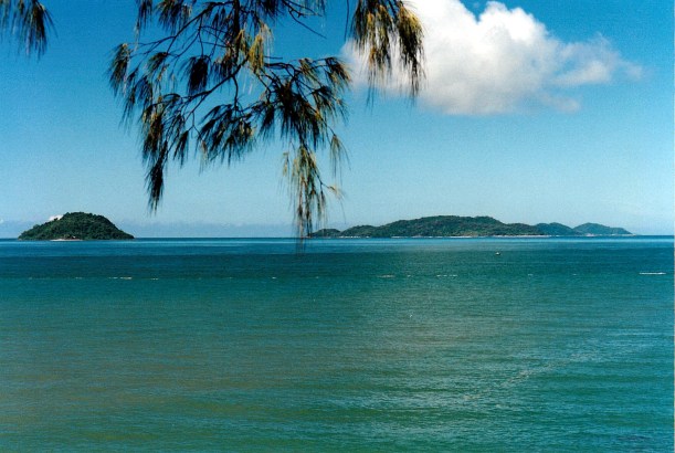 06-03-1998 04 kennedy bay track.jpg