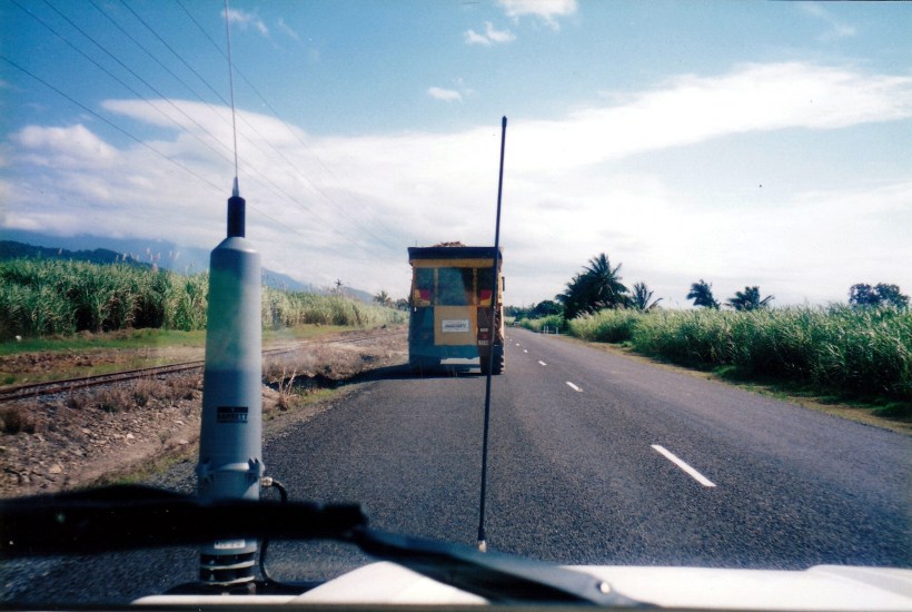 06-18-1998 sugar cane harvest beginning near Mossman.jpg