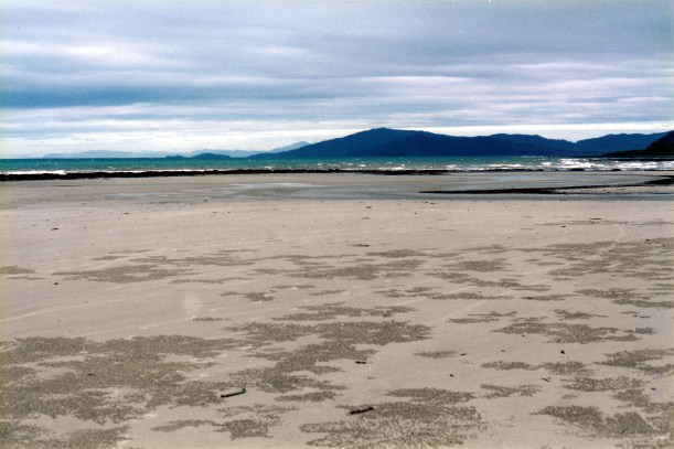 06-24-1998-10-looking-sth-from-cape-trib