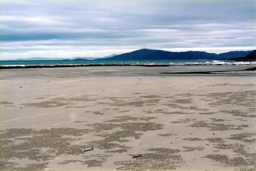 06-24-1998-10-looking-sth-from-cape-trib