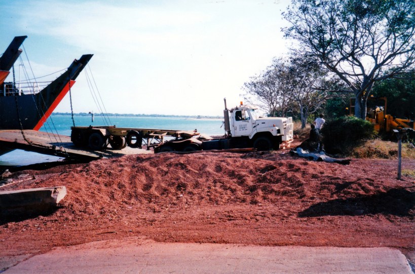 07-22-1998 barge, bogged semi, tow loader.jpg