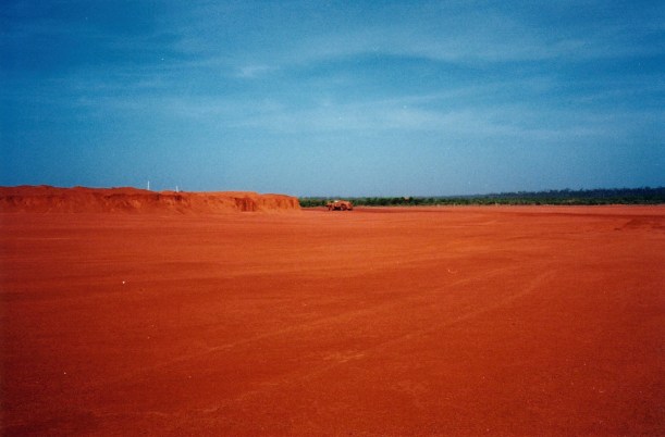 07-23-1998 bauxite mine weipa.jpg