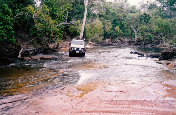 07-30-1998 03 cockatoo creek.jpg