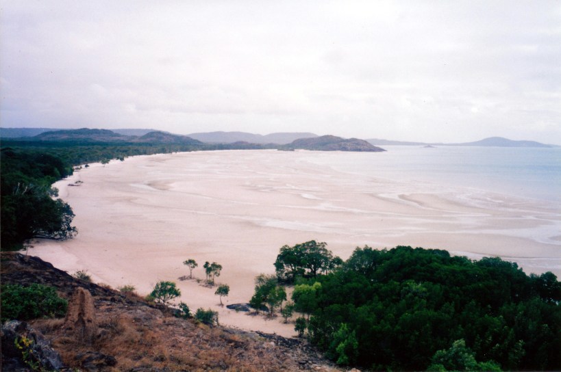 08-05-1998-15-frangipanni-beach-from-tip-track