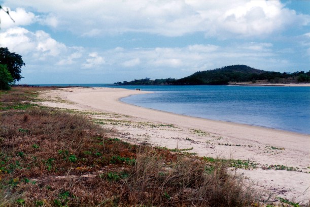 08-06-1998 05 Red Island Point,Seisia.jpg