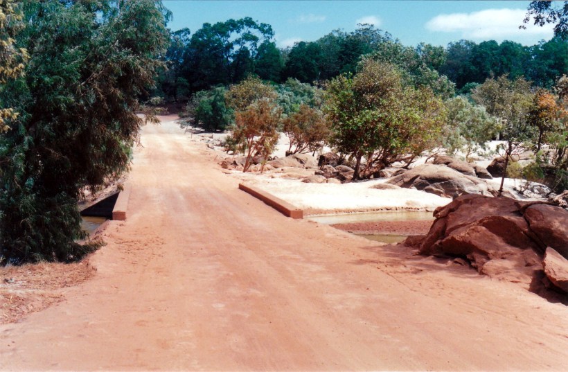 08-22-1998 08 archer r crossing.jpg