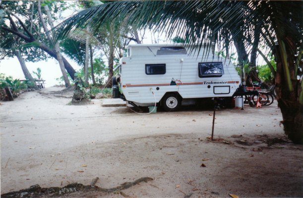 09-07-1998 van at wonga.jpg