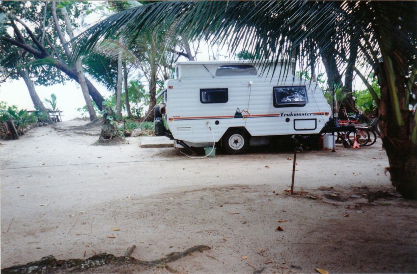 09-07-1998 van at wonga.jpg