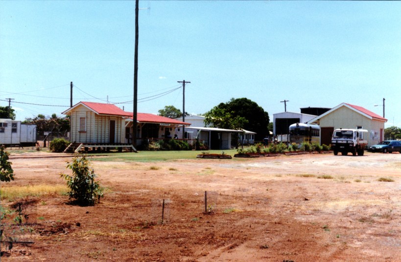 10-08-1998 Mt Surprise rail station.jpg