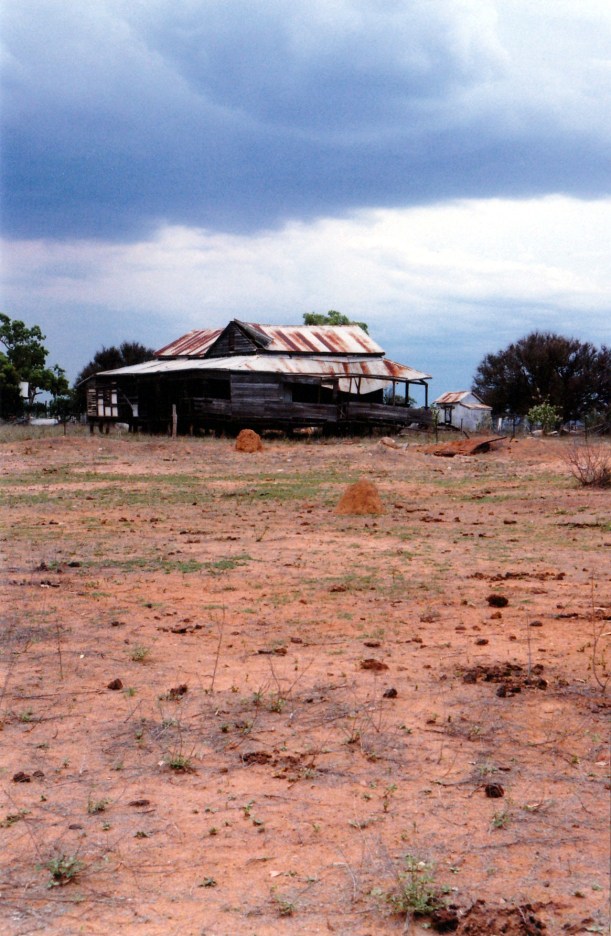 10-16-1998 02 einasleigh.jpg