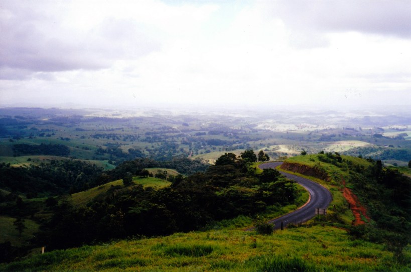 11-04-1998 08 Millaa Millaa Lookout over tablelands.jpg