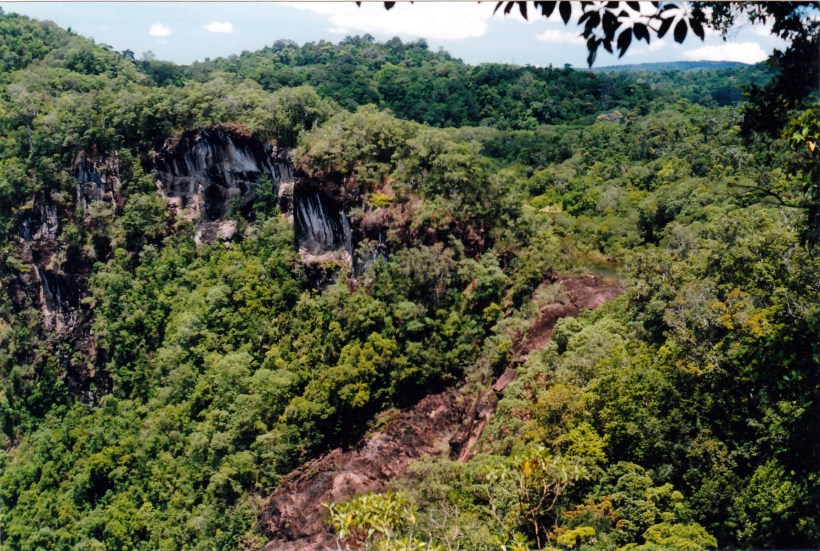 11-18-1998 01 dry tully falls.jpg