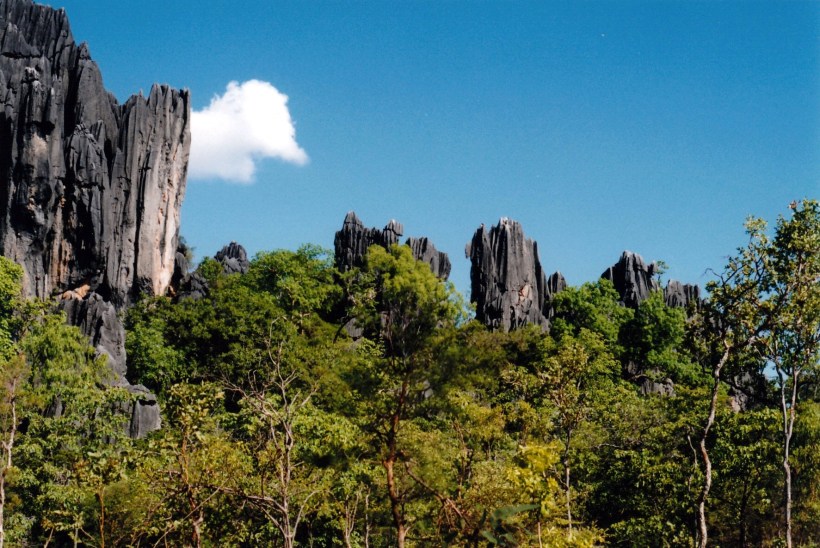 11-23-1998 14 archways mungana.jpg