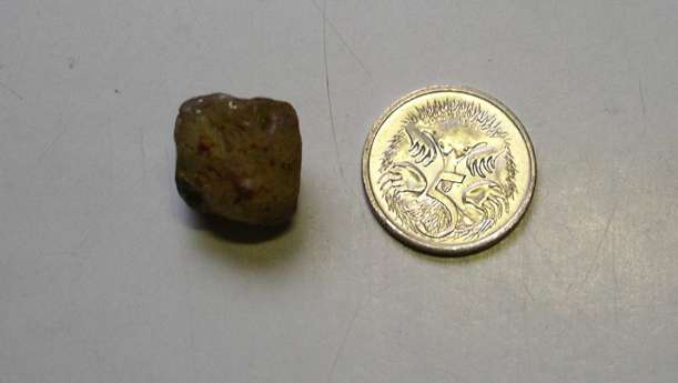 12-18-1998-close-up-of-sapphire