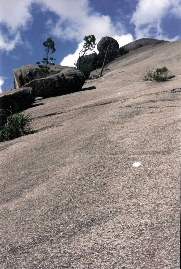 01-21-1999 Pyramid white dot track.jpg