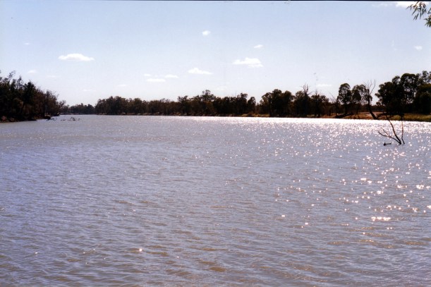 04-25-1999 02 Murray R Mildura.jpg