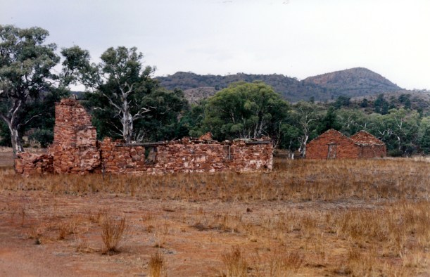 05-18-1999 05 Artimore HS ruins.jpg