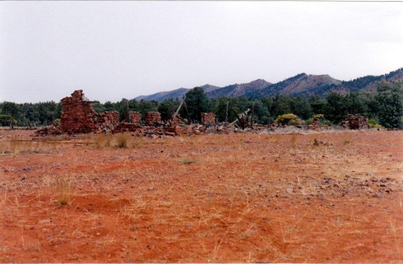 05-18-1999 07 artimore ruins.jpg