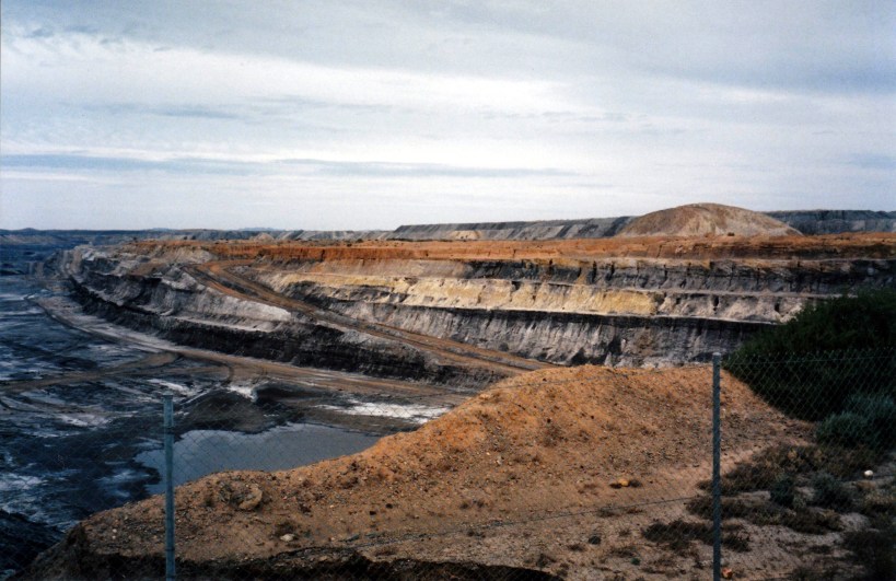 05-20-1999 01 Leigh Ck coalfield old cut.jpg