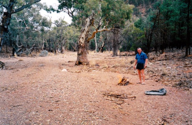 05-21-1999 04 bbq lunch.jpg