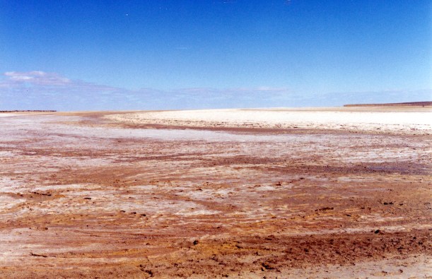 05-25-1999 07 Goyder Channel looking sth.jpg