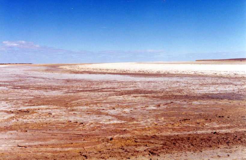05-25-1999 07 Goyder Channel looking sth.jpg
