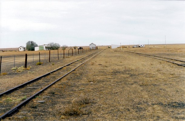 05-26-1999 08 Curdimurka and our rig