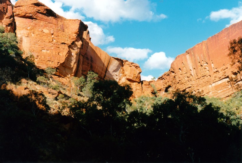 06-09-1999 02 Canyon head from creek walk LO.jpg