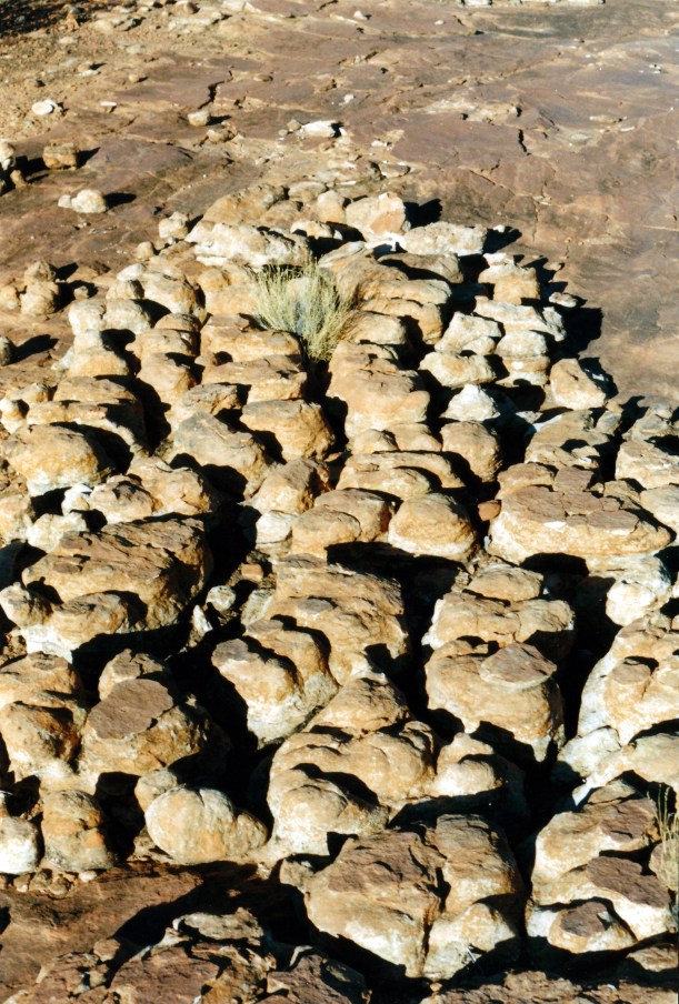 06-15-1999 14 Giles Tk rock patterns.jpg