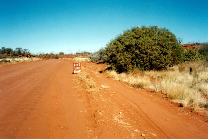 06-16-1999 02 meereenie loop sign