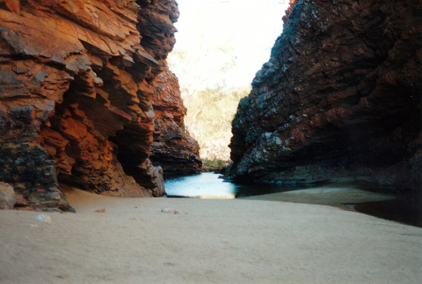 06-23-1999 08 waterhole in Simpsons Gap.jpg