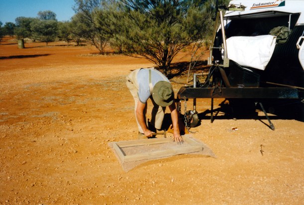 07-09-1999 John making fossicking gear Gemtree.jpg