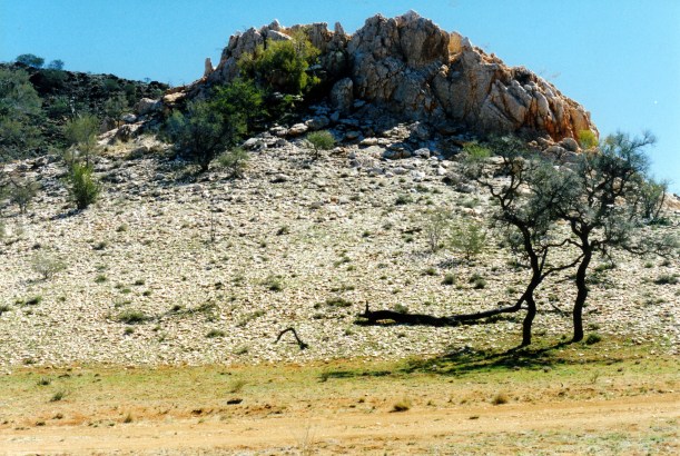 07-20-1999 01 quartz hill at FA10 area