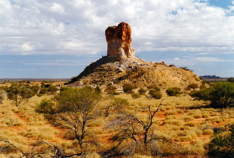 08-12-1999 05  chambers pillar.jpg