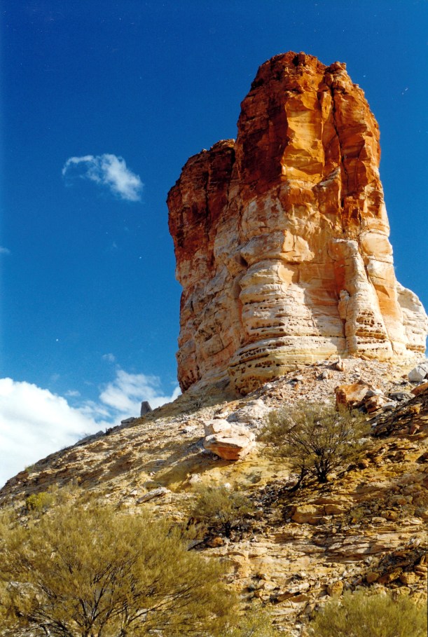 08-12-1999 07 Chambers Pillar east face