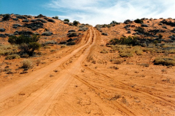 08-16-1999 06  Rig Rd at Mokari.jpg