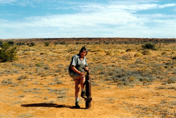 08-16-1999 10  Macumba No 1 oil bore.jpg