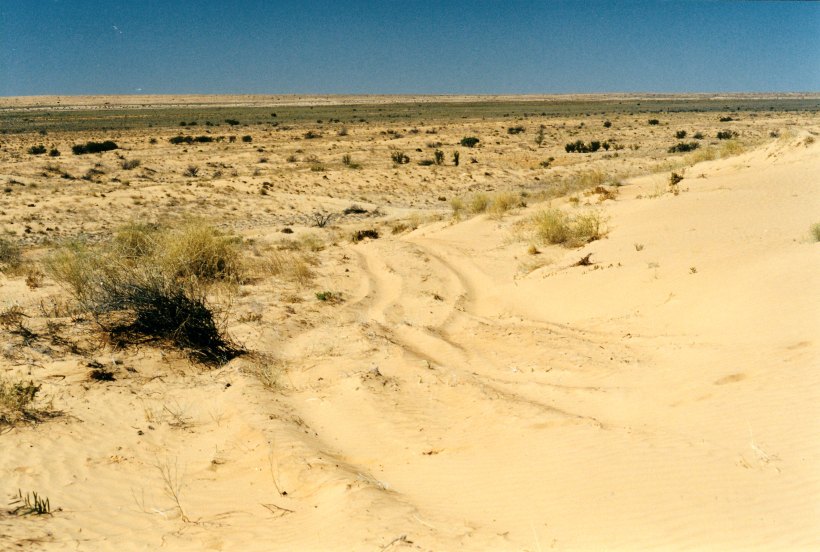 08-17-1999 10  dune sand blowing over track.jpg