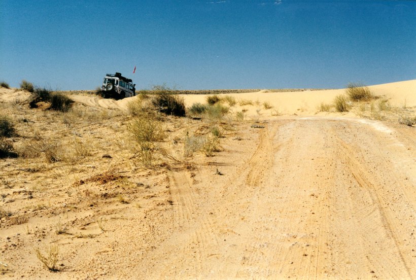 08-17-1999 22  track round sand blow.jpg