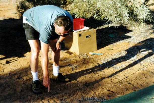 08-18-1999 01  dingo cleaned our wash up gear.jpg